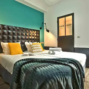 Arty Porte De Versailles By River Hostel Paris